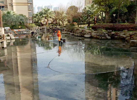 老河口景观池淤泥清理